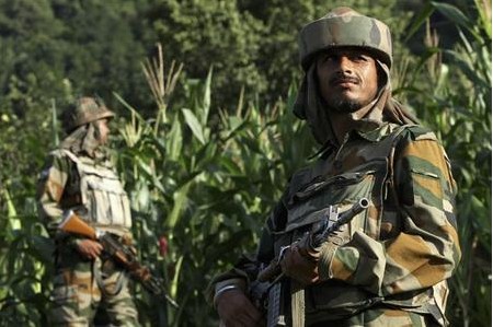 Indian, Pakistani troops exchange fire - ảnh 1